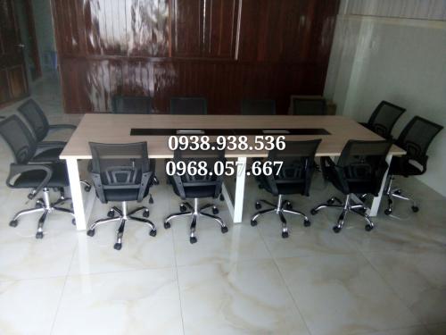 Bàn họp văn phòng đơn giản tại TPHCM