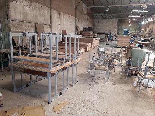 Bộ bàn ghế hoc sinh gỗ cao su ghép hai ghế rời